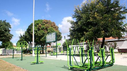 Prefeitura inaugura Pra&ccedil;a das M&atilde;es Zilda Arns e lan&ccedil;a Academia da Primeira Idade