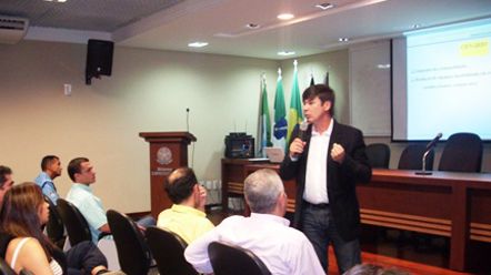 Prefeitura apresenta projeto Condom&iacute;nio Seguro ao Secovi