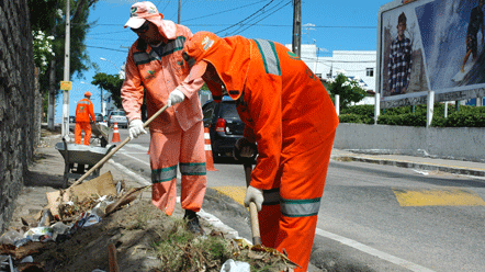  Urbana inicia Opera&ccedil;&atilde;o de limpeza na Avenida Ayrton Senna 