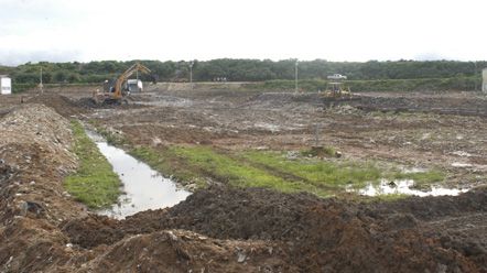Urbana intensifica retirada de lixo na esta&ccedil;&atilde;o de transbordo em Cidade Nova