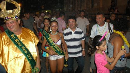 Segunda-feira de muita anima&ccedil;&atilde;o nos polos carnavalescos