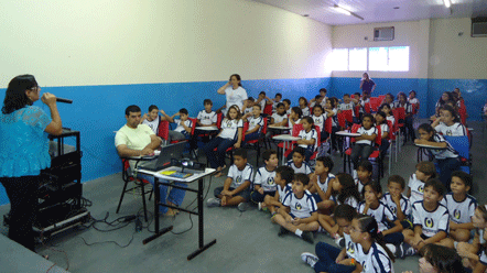  A&ccedil;&atilde;o educativa no tr&acirc;nsito percorre &agrave;s escolas de Natal 