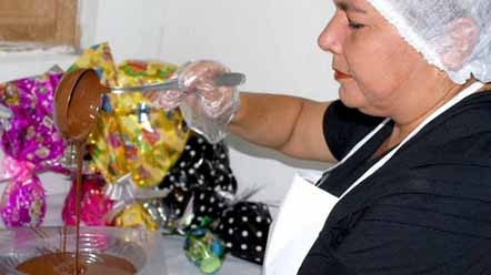 Ovos de P&aacute;scoa do Artesanat &eacute; sucesso de vendas