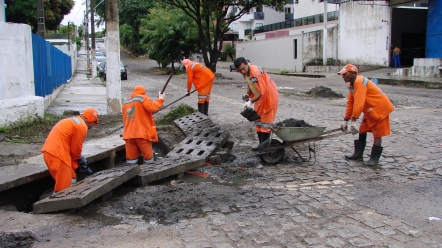Urbana intensifica a&ccedil;&otilde;es de limpeza nas Lagoas e galerias de Natal